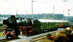 01 1100 mit D-Zug aus den 1960er Jahren auf der Fahrzeugparade  Vom Adler bis in die Gegenwart , die im September 1985 an mehreren Wochenenden in Nrnberg-Langwasser zum 150jhrigen Jubilum der