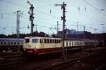 02.Aug 1992 Hbf.-Bremen Abfahrt 114 490-6 mit E 4534 .Es war ein Sonntag und ich wusste das ein Dampfsonderzug nach Bremen Kommt , aber erstmal ein paar Regelbetriebsaufnahmen.