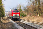 218 423-2 mit dem EC Umlauf am Nachmittag bei der Einfahrt in Lindau Hbf.