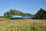 Eurocity mit der Vectron 193 294-6 in Front, kommend aus Richtung Schwerin.