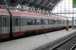 A-ÖBB 70 81 20-94 063-8 Bmpz im EC 219  Chiemgau  nach Graz Hbf, am 03.04.2024 in Frankfurt (M) Hbf.