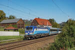 ELL/CD 193 297 mit einem EuroCity von Berlin Hbf nach Budapest-Nyugati passierte am 09.10.2024 die Fotostelle in Kurort Rathen.