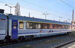 Polnischer EC 1. Klasse Personenwagen der PKP Intercity spółka z o.o., Warszawa mit der Nr. PL-PKPIC 61 51 19-70 253-3 A9mnouz in einem EC Richtung Polen am 10.02.25 Höhe Bahnhof Frankfurt (Oder).