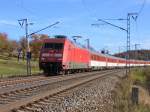 101 117 hat in DD-Hbf den aus Praha (Prag) kommenden EC 176 bernommen und zieht die CD-Wagen nun weiter nach Hamburg - 28.10.2005  