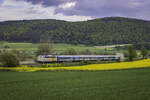 140 797 der NeSA vor dem Freizeitexpress Bodensee II, hier zwischen Rietheim und Spaichingen am 12.05.2024