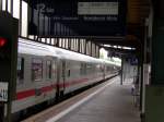 IC 437 (Luxembourg - Norddeich Mole) verlsst den Trier Hauptbahnhof.