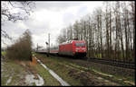 DB 101127-9 ist hier nahe Westerhausen am 18.02.2020 um 11.02 Uhr mit dem IC aus Berlin in Richtung Amsterdam unterwegs.