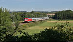 Nachschuss auf 101 058-6 als umgeleiteter und verspäteter IC 2398 (Linie 62) von Stuttgart Hbf nach Frankfurt(Main)Hbf, der in Helmsheim auf der Bahnstrecke Bietigheim-Bissingen–Bruchsal (Westbahn (Württemberg) | KBS 770) fährt.
[30.7.2020 | 10:35 Uhr]