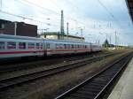 Dreckiger Intercity wagen bei der Ausfahrt des Bremer Hbf (25.7.2007)