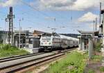 DB 147 552 mit dem IC 2060  Saaletal  von Leipzig Hbf nach Karlsruhe Hbf, am 20.05.2021 in Naumburg (S) Hbf.