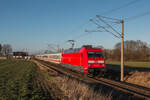 Als Ersatz für den IC 2273 ist 101 063-6 mit dem IC 2893 in Richtung Dresden unterwegs.