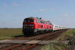 218 345 und 218 397 mit einem  IC  auf dem Weg nach Westerland.