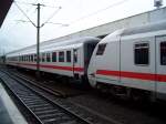 Intercity von Westerland nach Frankfurt am Main Hbf in Hannover mit 2Kurswagen die aber gleich abgekuppelt werden (21.8.2007)