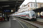 DB IC2 2873 (D-DB 50 80 86-81 873-1 DBpbzfa 668.2) als IC 2046 von Dresden Hbf nach Stuttgart Hbf, am 13.10.2023 in Wuppertal Hbf.