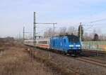 PRESS 246 049-2 (92 80 1246 011-1 D-PRESS) mit dem IC 2151 von Kassel-Wilhelmshöhe nach Gera Hbf, am 07.03.2025 in Erfurt-Azmannsdorf.