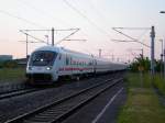 Umleiter IC 2350 Stralsund-Erfurt Hbf steht am 24.05.2008 im Bahnhof Artern und wartet eine Zugkreuzung ab. 