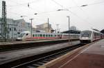 IC-Treffen am 22.02.09 in Halle(S): links steht IC 2250 Richtung Erfurt und rechts der IC 2355 Richtung Berlin.