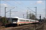 Steuerwagen vorraus ist IC 2028, Nrnberg Hbf - Frankfurt(Main)Hbf - Hamburg-Altona, beim Harkortsee unterwegs.