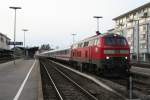 218 491-9 vor dem Ski-Express Montafon, Friedrichshafen Stadt, 27.02.10