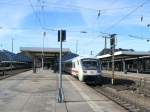 IC 2101 bei der Ausfahrt aus dem Karlsruher Hbf, bei sehr schnem Wetter.27.2.10 