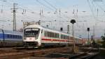 IC 200 (Nrnberg Hbf-Karlsruhe Hbf) mit Schublok 101 047-9 in Karlsruhe 27.10.11