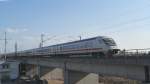 IC-Wagen und am Zugschluss eine 120 auf dem Weg in den Mannheimer Hbf. (25.03.12)