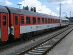 CD-Wagen:Bmz 73 54 21-01 037-4 und der deutsche Bpmdz 61 80 84-91 912-4,am 12.August 2012,im EC 379 Binz-Brno beim Halt in Bergen/Rgen.Whrend der CD-Wagen den gesamten Zuglauf von Binz bis Brno