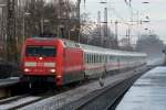 101 133-7 mit IC 2005 nach Konstanz in Recklinghausen-Sd 8.12.2012