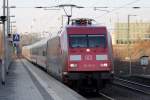 101 110-5 mit IC 2332 nach Kln bei der Einfahrt in Recklinghausen 1.4.2013