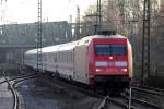 101 073-5 mit IC 2335 nach Norddeich-Mole bei der Durchfahrt in Recklinghausen-Süd 3.12.2013