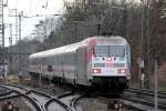 101 144 mit IC 131 nach Emden Außenhafen bei der Einfahrt in Recklinghausen 22.12.2013