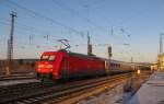 DB 101 041-2 mit dem IC 2207 von Berlin Gesundbrunnen nach Mnchen Hbf, am 27.01.2014 in Naumburg (S) Hbf.