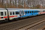 IC-Werbewagen Bvmsz 61 80 21-94 606-5 am IC2342 am 15.03.2014 in Wuppertal.