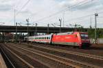 Einfahrt von 101 105-5 am 13.08.2014 mit einem InterCity in Hamburg Harburg.