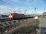 IC 1991, geführt von 101 126 kurz vor dem Bahnhof Fulda.