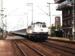 218 902-5 mit IR 2140 auf Bahnhof Leer am 14-09-1991.