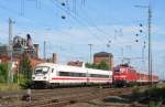 Parallelausfahrt am 17.Juli 2014 zwischen dem Metropolitan-ICE 1004 und einer RB nach Hafurt in Bamberg.