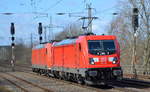 DB Cargo AG [D] mit einem Lokzug mit  187 147  [NVR-Nummer: 91 80 6187 147-4 D-DB] mit  185 191-4  [NVR-Nummer: 91 80 6185 191-4 D-DB] am Haken am 11.03.20 Bf. Saarmund.