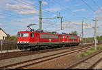 155 049-0 (Lok 709) mit 155 167-0 (Lok 711) der Mitteldeutschen Eisenbahn GmbH (MEG) als Lokzug passiert den Hp Halle Messe auf der Bahnstrecke Magdeburg–Leipzig (KBS 340) Richtung Halle