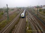 Der Interconnex von Berlin nach Leipzig Hbf durchfhrt am 25.10.08 Bitterfeld.