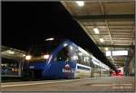 Triebwagen Nr 0009 mit HanseSail-Werbung. Heute im Einsatz als X99087 Berlin Ostbf - Leipzig Hbf am Abend in Dessau Hbf. 14.11.06