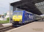 Einfahrt des neuen InterConnex, whrend einer Testfahrt am 27.5.2003, in den Bahnhof Halle (Saale) Hbf.