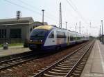 BR642 (DESIRO) der Lausitz Bahn bei der Einfahrt in den Greifswalder Hbf am 02.06.03.