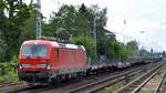 DB Cargo AG [D] mit  193 399  [NVR-Nummer: 91 80 6193 399-3 D-DB] und fast leerem PKW-Transportzug Richtung Frankfurt/Oder am 24.08.20 Berlin Hirschgarten.