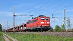 DB Cargo 151 141 mit leerem Autotransportzug in Richtung Hannover (Dedensen-Gümmer, 06.05.2016).