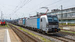 Am 29.06.2024 zog 91 80 6193 161 einen leeren Autotransportzug durch den Regensburger Hauptbahnhof.