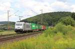 386 007-9 von Metrans mit einem langen Containerzug bei Salzderhelden am 31.07.2017