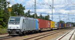 Retrack GmbH & Co. KG, Hamburg [D] mit  185 690-5  [NVR-Nummer: 91 80 6185 690-5 D-Rpool] und Containerzug am 06.10.21 Durchfahrt Bf. Golm (Potsdam).