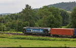 193 608-7 (X4 E - 608 | Siemens Vectron) zieht Container bei Friedland (Niedersachsen) Richtung Göttingen.

🧰 Mitsui Rail Capital Europe GmbH (MRCE), vermietet an die boxXpress.de GmbH
🚩 Bahnstrecke Frankfurt–Göttingen (KBS 613)
🕓 10.7.2021 | 16:45 Uhr