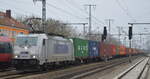 METRANS Rail s.r.o., Praha [CZ] mit  386 025-1  [NVR-Nummer: 91 54 7386 025-1 CZ-MT] und Containerzug am 25.11.21 Durchfahrt Bf. Golm.

